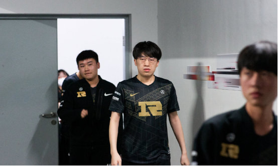 崇为新一代 崇为新一代