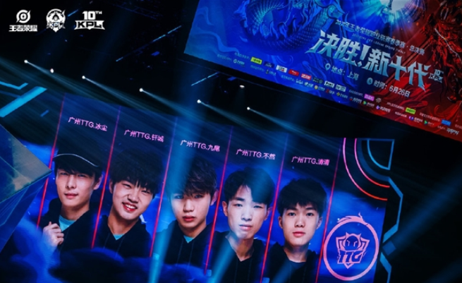 安排大多数 安排大多数